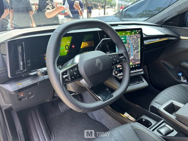 르노 세닉 E-Tech 100% 일렉트릭