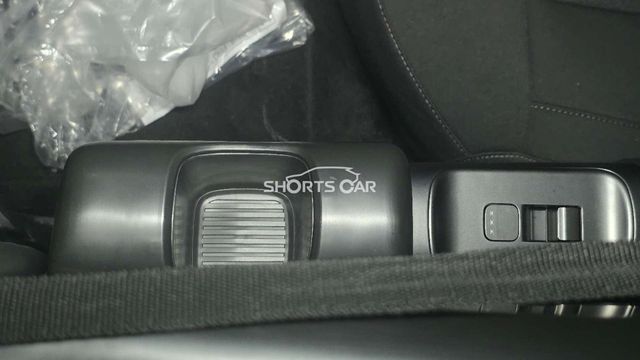 현대차 '아반떼 풀체인지' 실내 (출처 : 숏카)