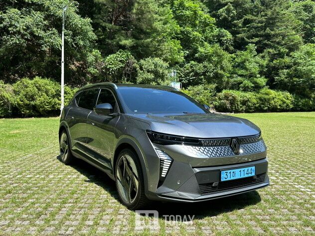 르노 세닉 E-Tech 100% 일렉트릭