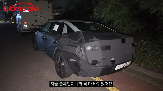 사진 : 현대차 아반떼 풀체인지 테스트카 (출처=Shorts Car)
