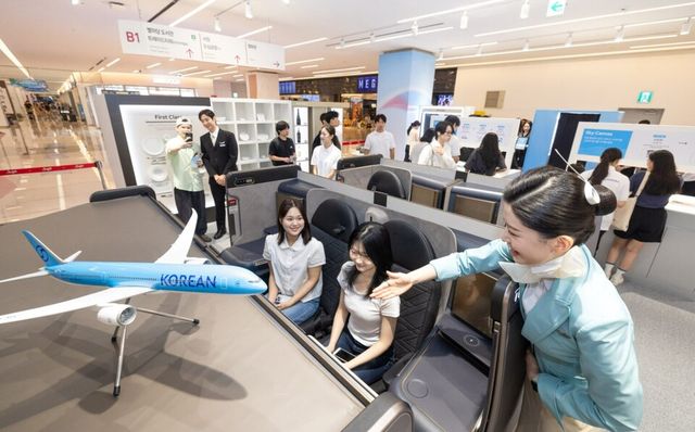 대한항공 ‘BRAND NEW KE’ 팝업스토어에서 다양한 고객 참여 프로그램이 진행되는 모습