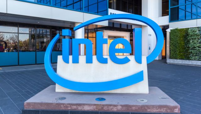 트럼프 행정부가 인텔&nbsp;지분 10%를 인수하기 위한 협상에 들어간 것으로 알려졌다.