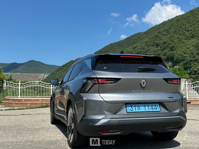 르노 세닉 E-Tech 100% 일렉트릭