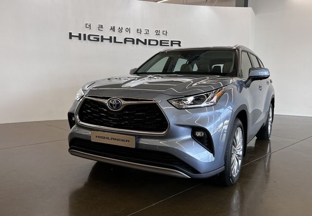 사진 : 토요타 하이랜더