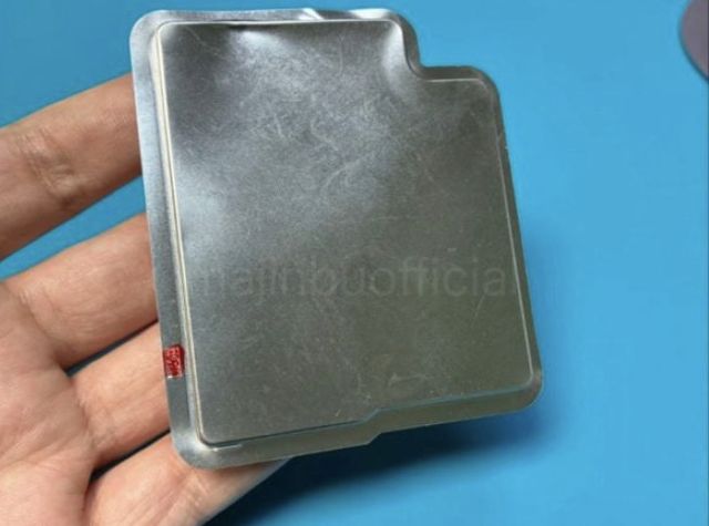 미국 아이폰17 프로용 스테인리스 스틸 배터리 케이스 (사진=마진부)