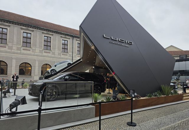 유럽진출을 준비중인 미국 전기차업체 루시드 파빌리온