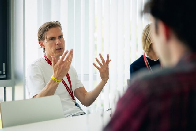 폴스타 디자인 총괄 필립 뢰머스((Philipp Roemers)