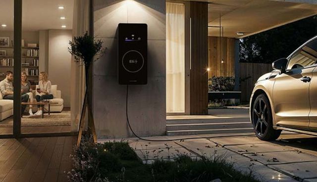 폭스바겐 그룹은 자회사 엘리(Elli)를 통해 처음으로 개인 가정에서 양방향(Bidi) 충전을 위한 파일럿 프로젝트(V2L)를 선보였다.&nbsp;