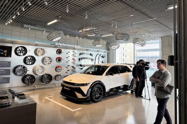 현대&nbsp;모터스튜디오&nbsp;서울이&nbsp;리뉴얼을&nbsp;마치고&nbsp;재개관을&nbsp;했다