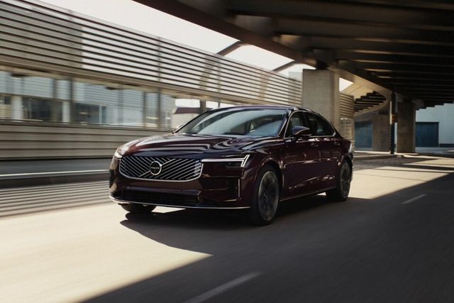 사진 : 볼보 신형 S90