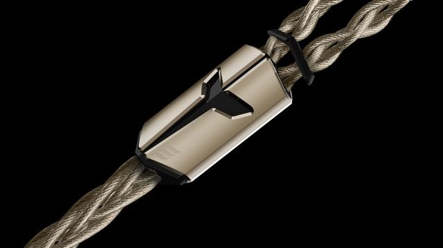 [EFFECT AUDIO] 플래그십 커스텀 이어폰 케이블 ‘CENTURION II’ (사진제공=셰에라자드)