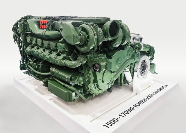 &nbsp;이미지: K2 전차용 엔진(DV27K)&nbsp;