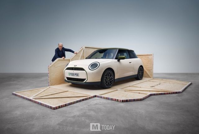 디&nbsp;올-일렉트릭&nbsp;MINI&nbsp;쿠퍼&nbsp;SE&nbsp;폴&nbsp;스미스&nbsp;에디션 (출처=MINI 코리아)