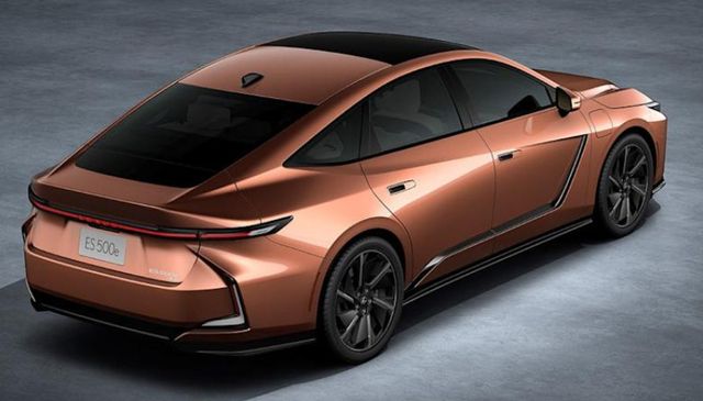 지난해 4월 공개된 렉서스 ES500e