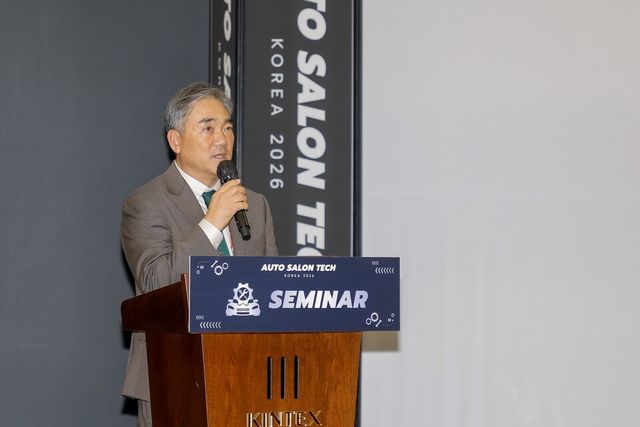 환영사를 하고 있는 박병호 서울메쎄 대표