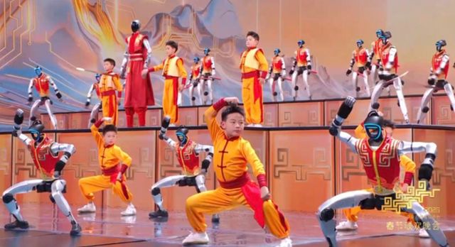 유니트리 로봇팀이 수십 종류의 대표적인 무술 동작을 재현해 냈다.