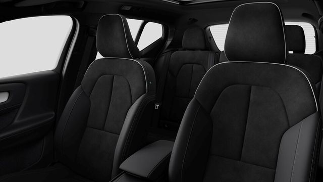 볼보 XC40 블랙 에디션