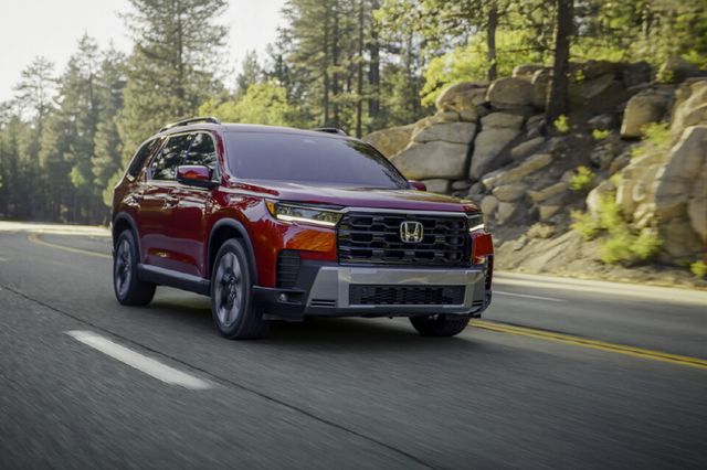 혼다자동차가 12일 2026년 3월기 연결 결산(국제회계기준)에서 최대 6,900억 엔(6조4,243억 원)의 적자를 기록했다.