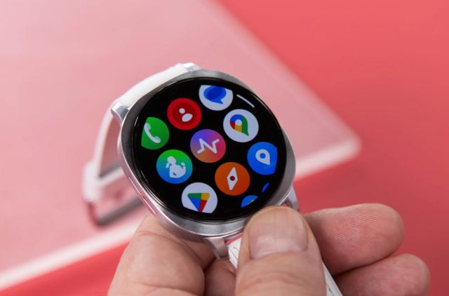 ] 삼성전자가 애플을 제치고 스마트워치에 혈압 측정 기능을 도입했다.