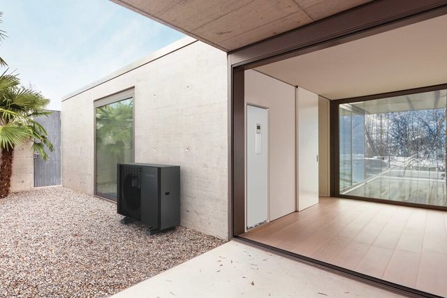 삼성전자가 영국 콘월(Cornwall)에서 진행되는 대규모 주거단지 재개발 프로젝트에 고효율 히트펌프 공조 솔루션을 대량 공급한다.&nbsp;