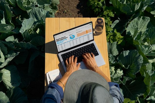 사진 : 맥북 프로 14 (출처=Apple)