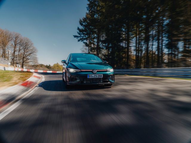 폭스바겐 골프 GTI 에디션 50(Golf GTI EDITION 50)