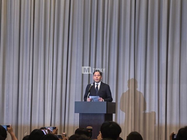 정용진 신세계그룹 회장이 스타벅스코리아 관련 대국민 사과 발표를 하고 있다.(사진=엠투데이 이세민 기자)