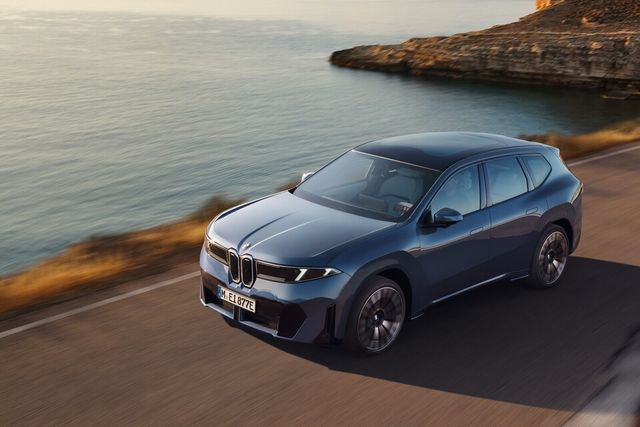 더 뉴 BMW iX3