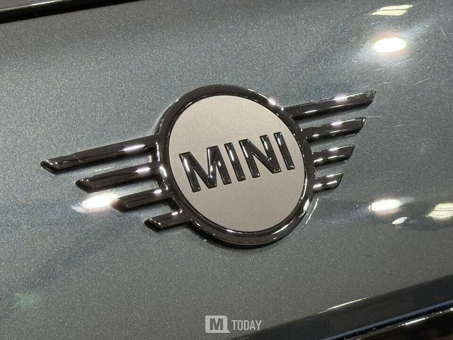 디 올-일렉트릭 MINI JCW 에이스맨