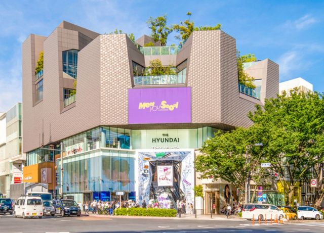 일본 오모테산도에 문을 연 더현대 플래그십 스토어