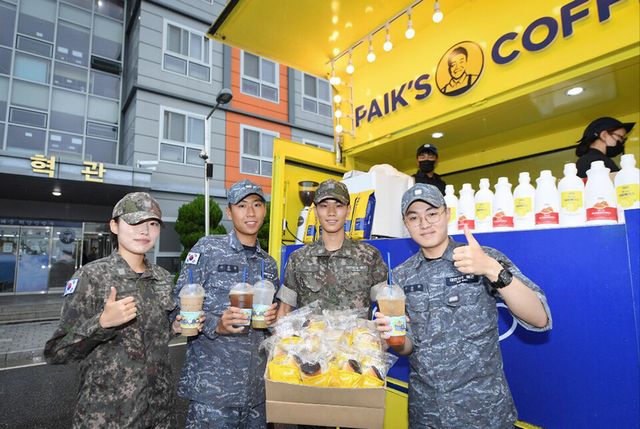 빽다방, 인천 해군기지 장병 1,400명에 커피트럭 지원