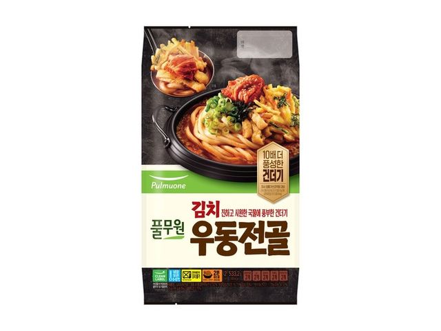 &nbsp;풀무원 ‘김치우동전골'. [사진=풀무원 제공]