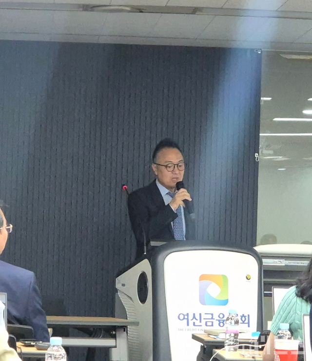 여신금융연구소 박태준 실장이 발표하고 있다. [사진=임서우 기자]