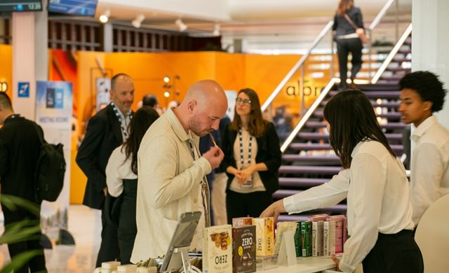 롯데가 지난 6월 네덜란드 암스테르담에서 열린 '2025 CGF 글로벌 서밋'에 참석해 한일 원롯데에 기반한 그룹 경쟁력을 알렸다. [사진=롯데지주 제공]