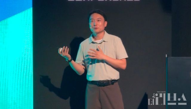 NDC 26에서 강연 중인 NC AI 장한용 실장. [사진=송진원 기자]