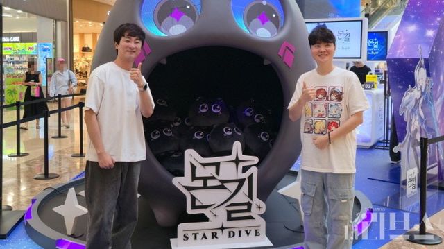 좌측부터 몬길: 스타다이브 이동조 디렉터, 넷마블 강동기 사업부장 [사진=송진원 기자]