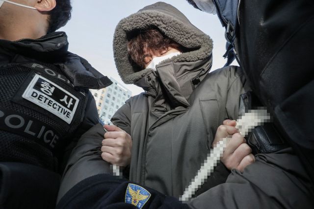 [포토] 얼굴 가린 이기영 