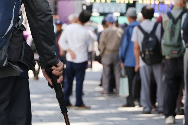 연휴에도 쉼 없이 운영되는 무료급식소<YONHAP NO-2523>