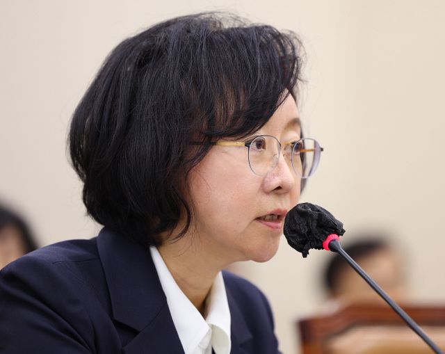 답변하는 오유경 처장<YONHAP NO-2347>