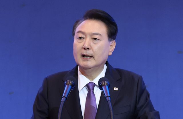 세계한인의 날 기념식 축사하는 윤 대통령