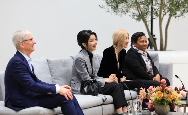 APEC정상 배우자프로그램 참석한 김건희 여사와 블랙핑크 로제