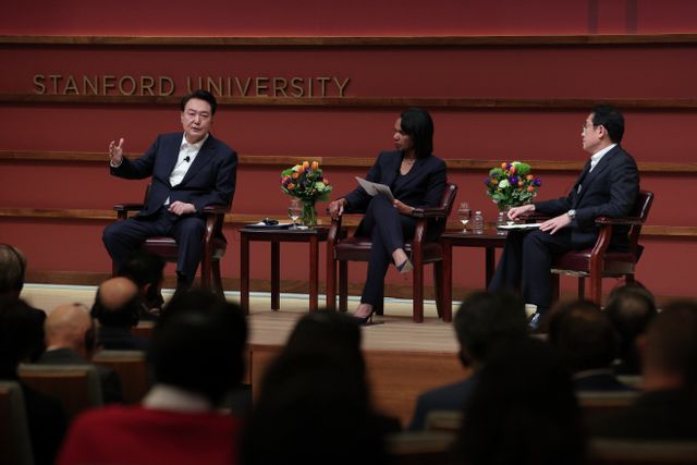 윤석열 대통령, 스탠퍼드대 한일 정상 좌담회