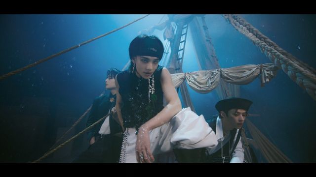 스트레이 키즈 '락 (樂)' 뮤직비디오 티저 섬네일