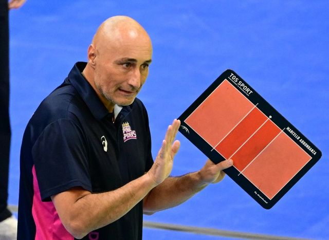 마르첼로 아본단자 흥국생명 감독. 한국배구연맹