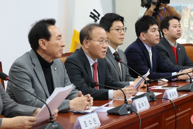 윤재옥 당 대표 권한대행 발언<YONHAP NO-1251>