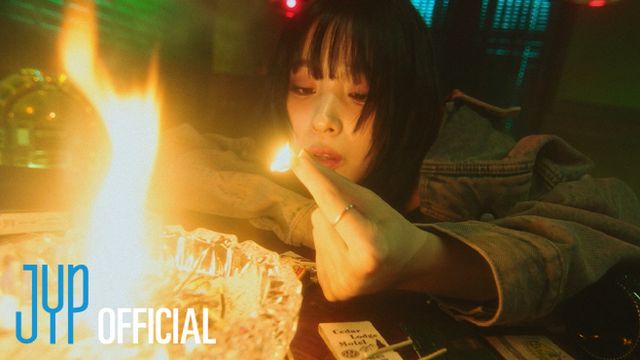 ITZY 류진 신보 솔로곡 뮤비 'Run Away' 섬네일