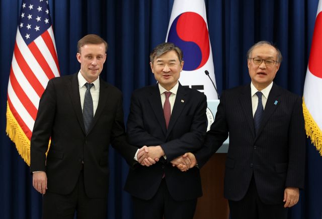 서울에서 손잡은 한미일 안보실장