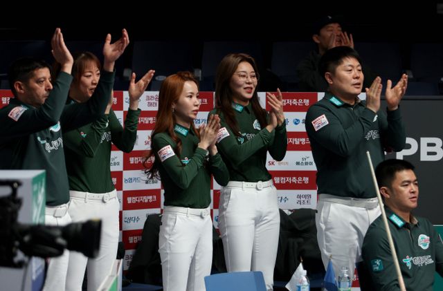 048A7388 하나카드 환호