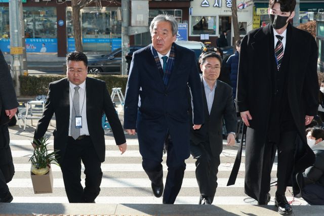 배현진 의원 병문안 온 한오섭 정무수석