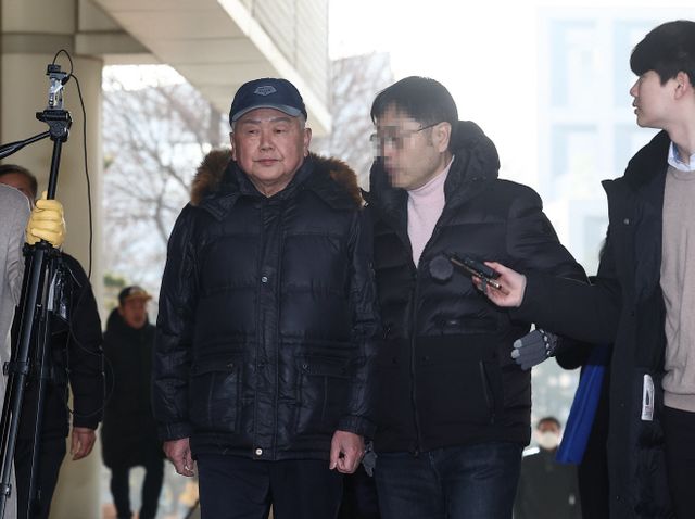 영장심사 출석하는 안해욱<YONHAP NO-2185>